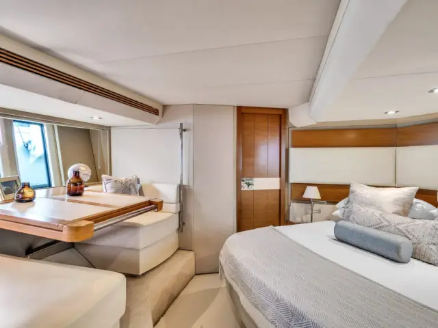 FREEDOM | Azimut 65 — 46 / 49
