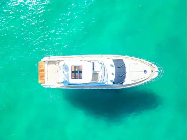 FREEDOM | Azimut 65 — 8 / 49