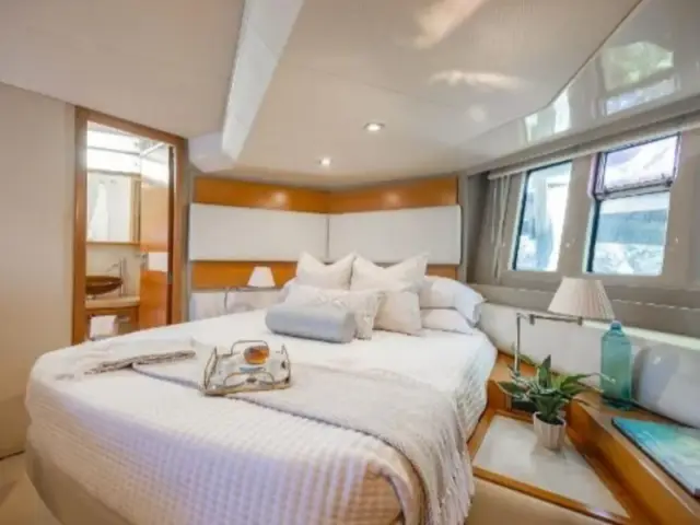 FREEDOM | Azimut 65 — 19 / 49