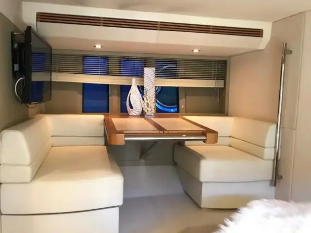 FREEDOM | Azimut 65 — 17 / 49