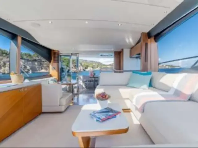 MISS DEMEANOR | Princess S62 — 13 / 24
