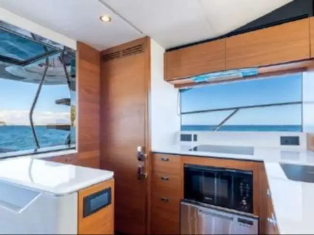 MISS DEMEANOR | Princess S62 — 18 / 24