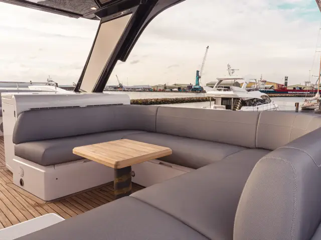 PERFECTION STILL | Sunseeker Manhattan 55 — 6 / 22