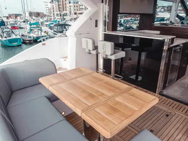 PERFECTION STILL | Sunseeker Manhattan 55 — 9 / 22