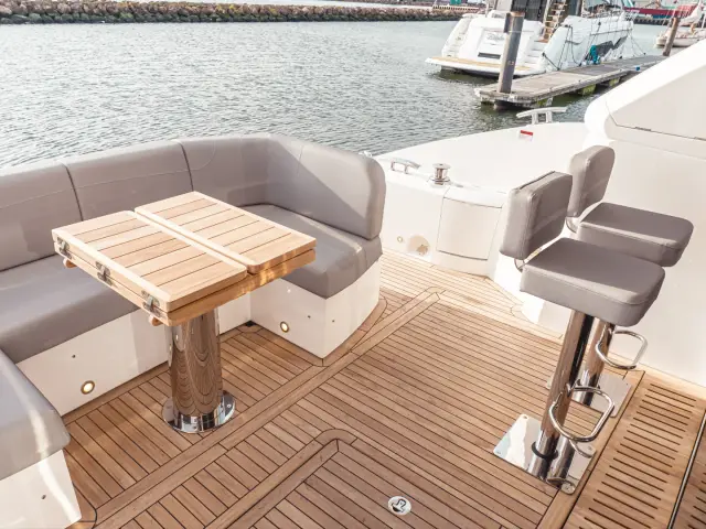 PERFECTION STILL | Sunseeker Manhattan 55 — 10 / 22