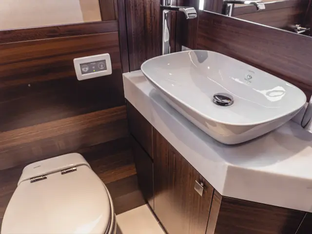 PERFECTION STILL | Sunseeker Manhattan 55 — 19 / 22