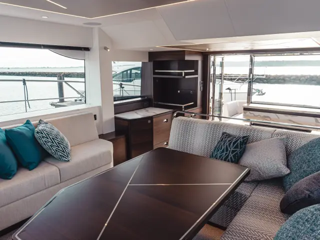 PERFECTION STILL | Sunseeker Manhattan 55 — 15 / 22