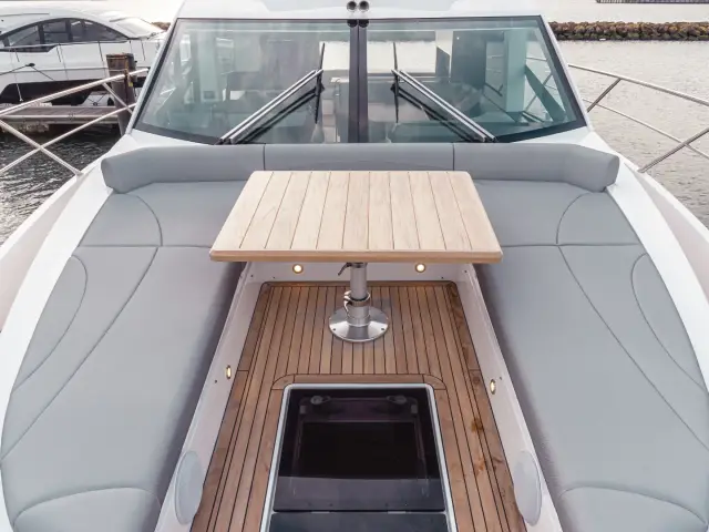 PERFECTION STILL | Sunseeker Manhattan 55 — 2 / 22