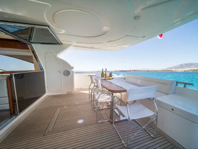 SIMPLY BRILLIANT | Ferretti 68 — 13 / 27