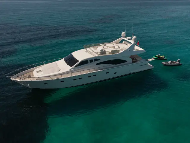 SIMPLY BRILLIANT | Ferretti 68 — 4 / 27