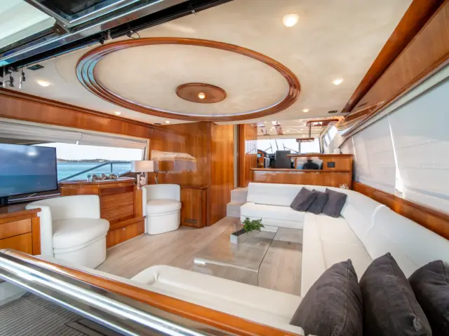SIMPLY BRILLIANT | Ferretti 68 — 15 / 27