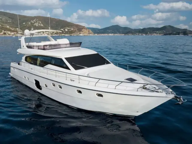 Ferretti 630 Fly — 1 / 26