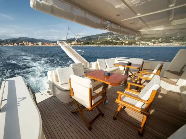 Ferretti 630 Fly — 11 / 26