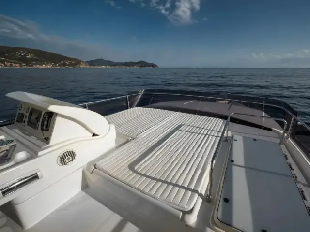 Ferretti 630 Fly — 7 / 26