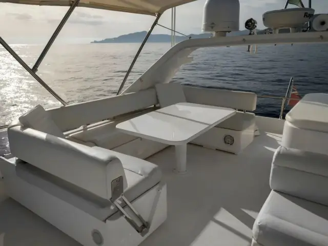 Ferretti 630 Fly — 8 / 26