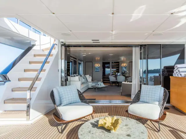 MRS L |  Custom Line Navetta 30 — 10 / 24