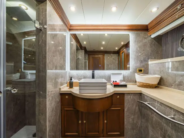 IRAMA | Concept Marine 137' — 32 / 37