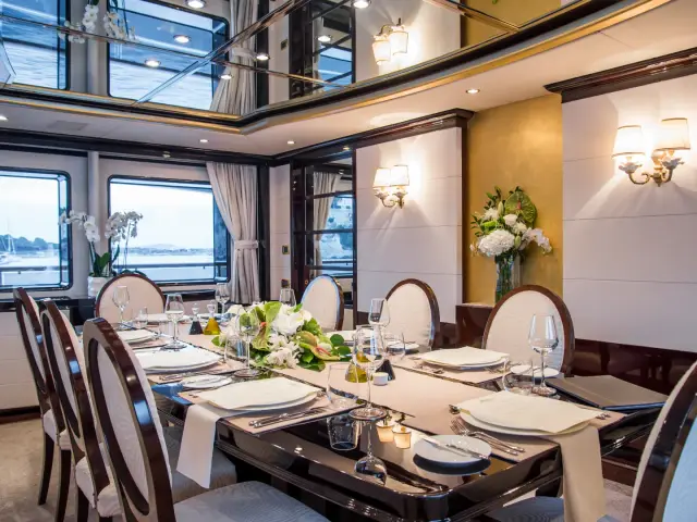 DIANE | Benetti 43M — 17 / 24