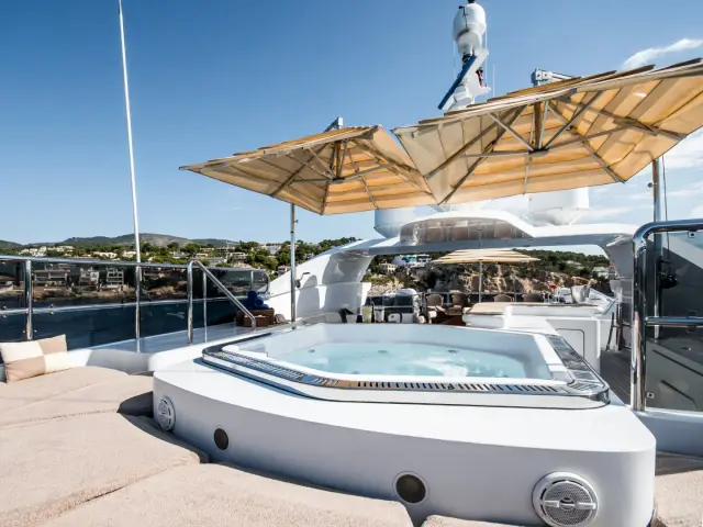 DIANE | Benetti 43M — 7 / 24