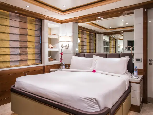 DIANE | Benetti 43M — 22 / 24