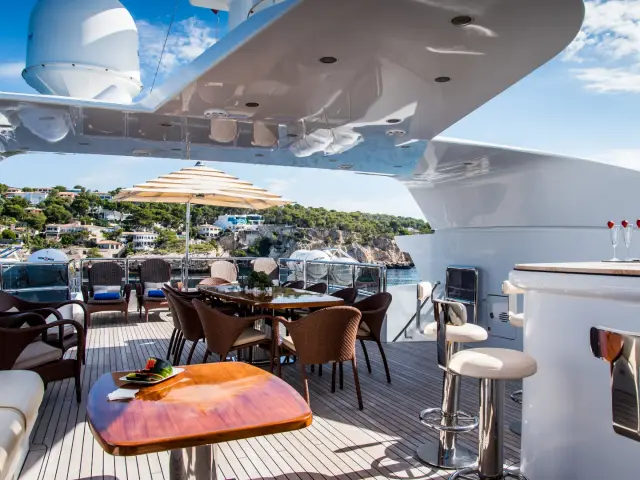 DIANE | Benetti 43M — 5 / 24