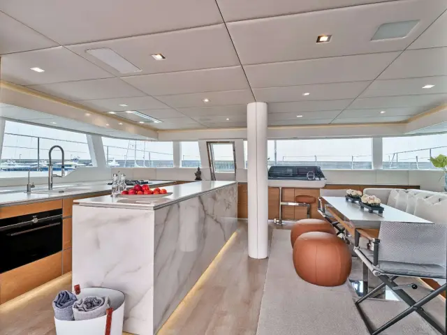 DAWN | Sunreef 60 Sail — 11 / 20