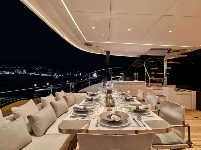 DAWN | Sunreef 60 Sail — 8 / 20