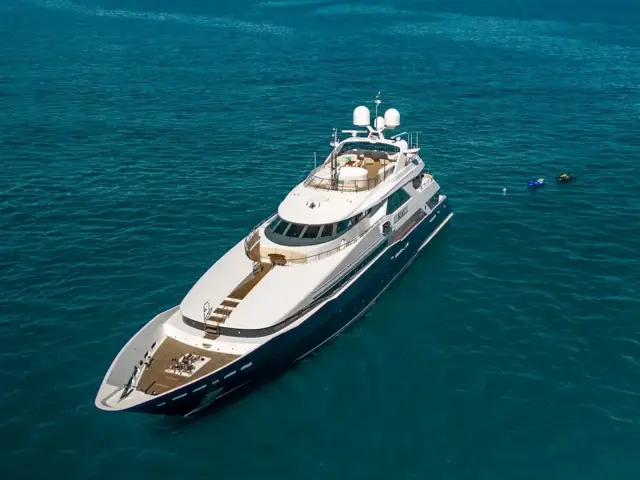 KIJO | Heesen 44M — 3 / 32