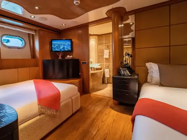 KIJO | Heesen 44M — 28 / 32