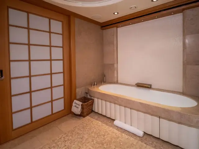 KIJO | Heesen 44M — 24 / 32