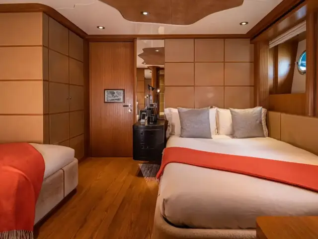 KIJO | Heesen 44M — 26 / 32