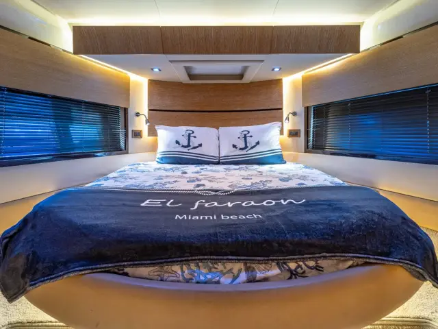 EL FARAON | Azimut 55 — 33 / 41