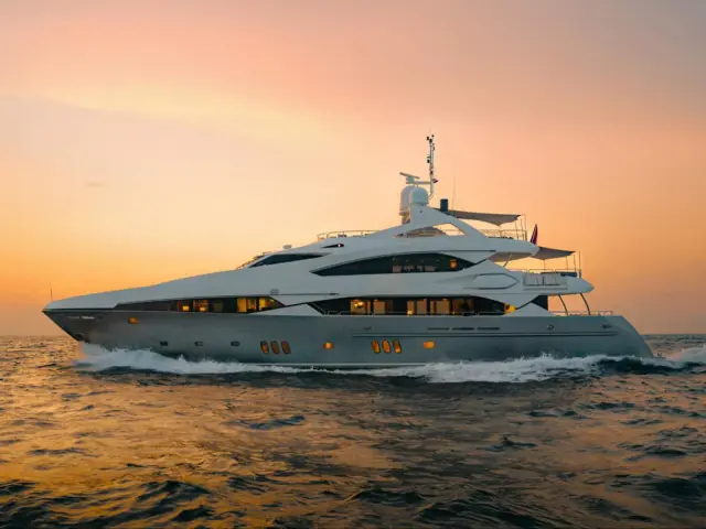 ENCORE | Sunseeker 40M — 2 / 12