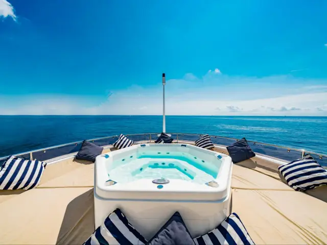 ENCORE | Sunseeker 40M — 3 / 12