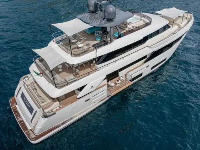 SOUTH | Custom Line Navetta 33 — 6 / 50