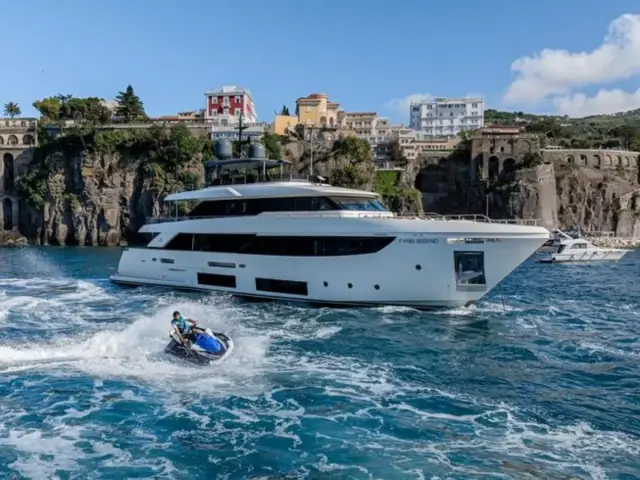 SOUTH | Custom Line Navetta 33 — 5 / 50