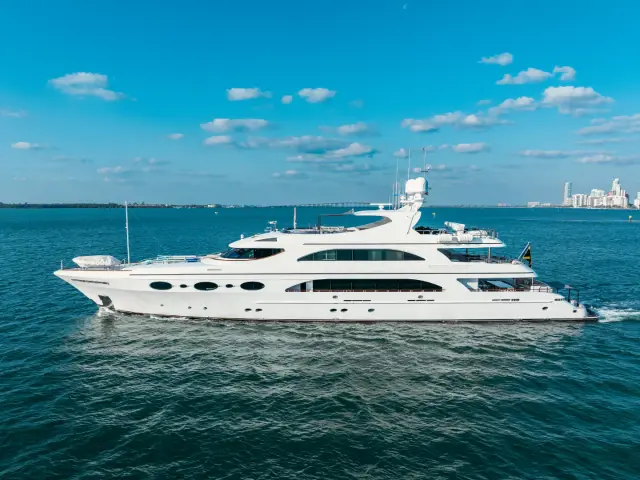SWEET CAROLINE II | Trinity 166 — 5 / 61