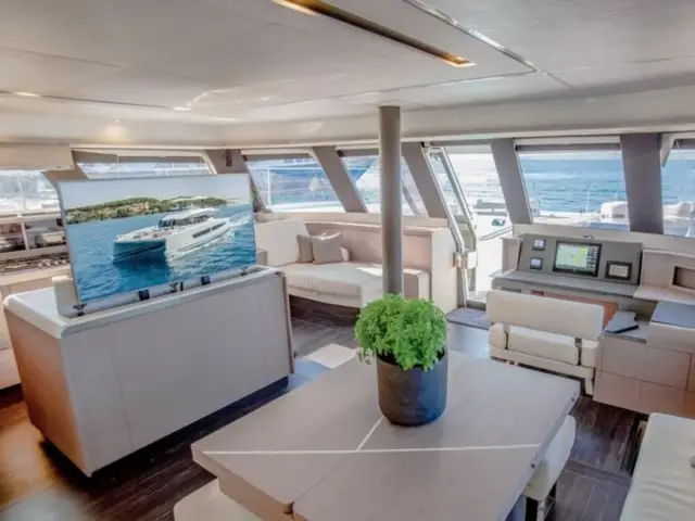 CORE | Fountaine Pajot 67 — 26 / 38
