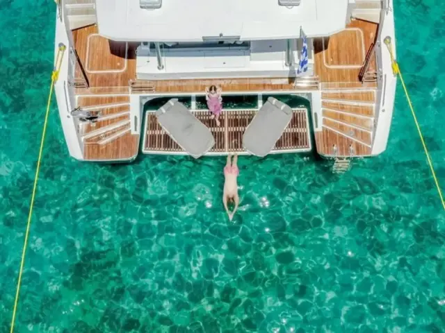 CORE | Fountaine Pajot 67 — 10 / 38