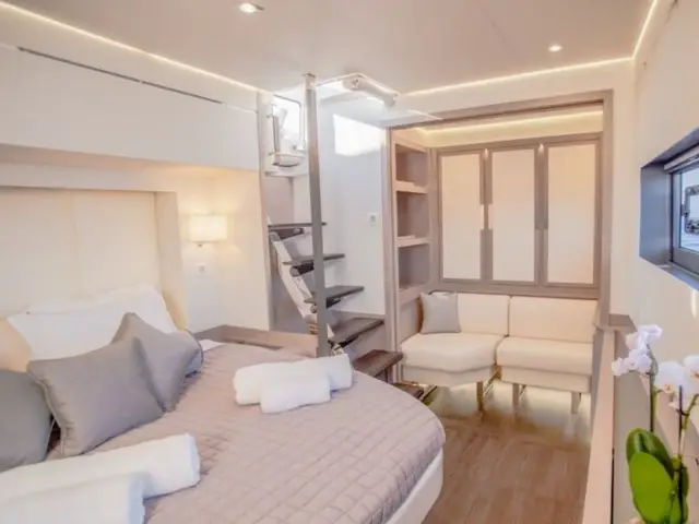 CORE | Fountaine Pajot 67 — 35 / 38