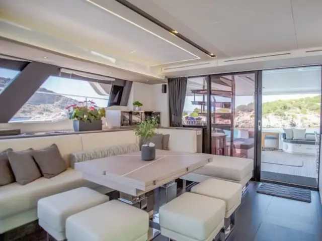 CORE | Fountaine Pajot 67 — 28 / 38