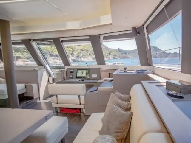 CORE | Fountaine Pajot 67 — 27 / 38