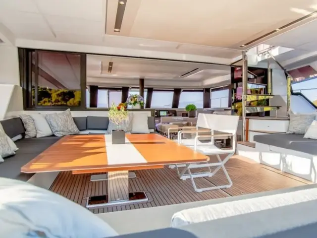CORE | Fountaine Pajot 67 — 18 / 38