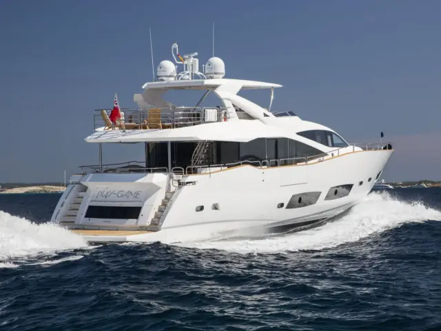 PLAY THE GAME | Sunseeker 28M — 2 / 14