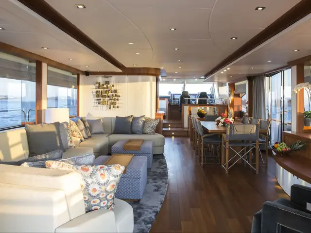 PLAY THE GAME | Sunseeker 28M — 12 / 14