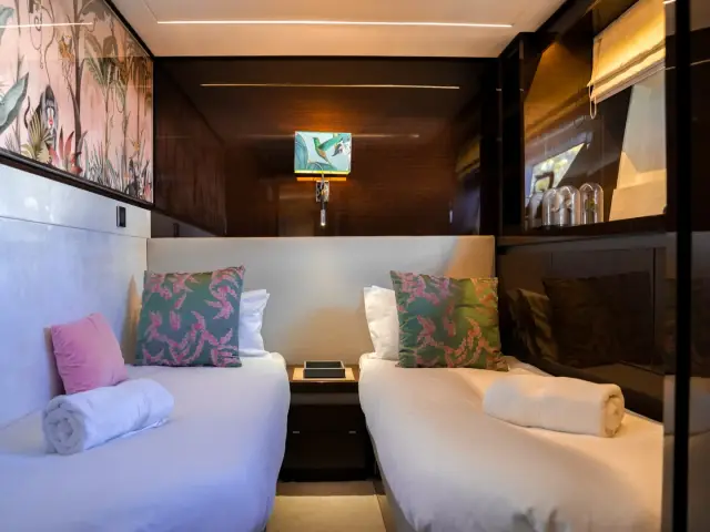 APOLLONIA | Prestige 680S — 18 / 20