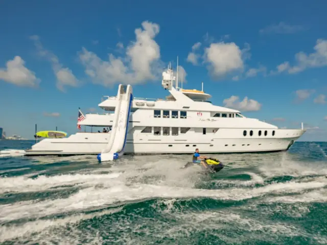 I LOVE THIS BOAT | Christensen 145 — 2 / 40