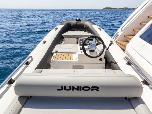 JUNIOR | Sunseeker 88 — 35 / 37