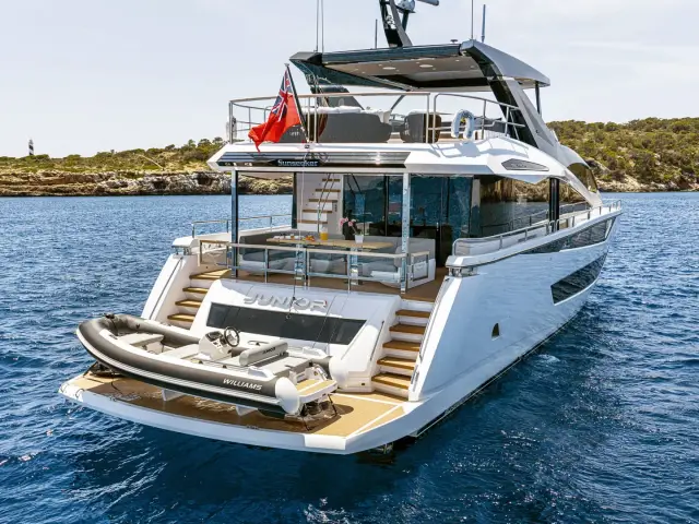 JUNIOR | Sunseeker 88 — 3 / 37