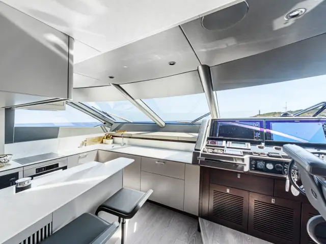 JUNIOR | Sunseeker 88 — 8 / 37